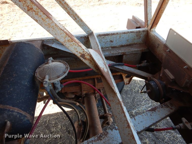 image for item IE9592 1988  Shop built grain trailer