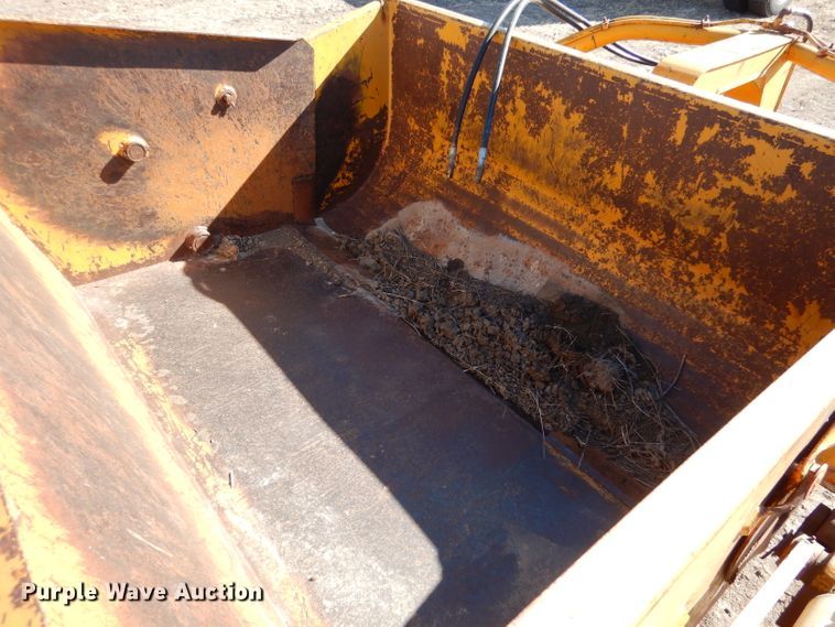 image for item IE9593 Orthman Soilmover 50RF  scraper