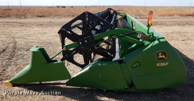 image for item IE9594 2009 John Deere 635F  flex head