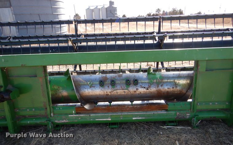 image for item IE9594 2009 John Deere 635F  flex head