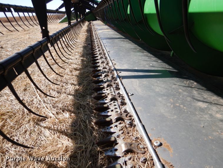 image for item IE9594 2009 John Deere 635F  flex head