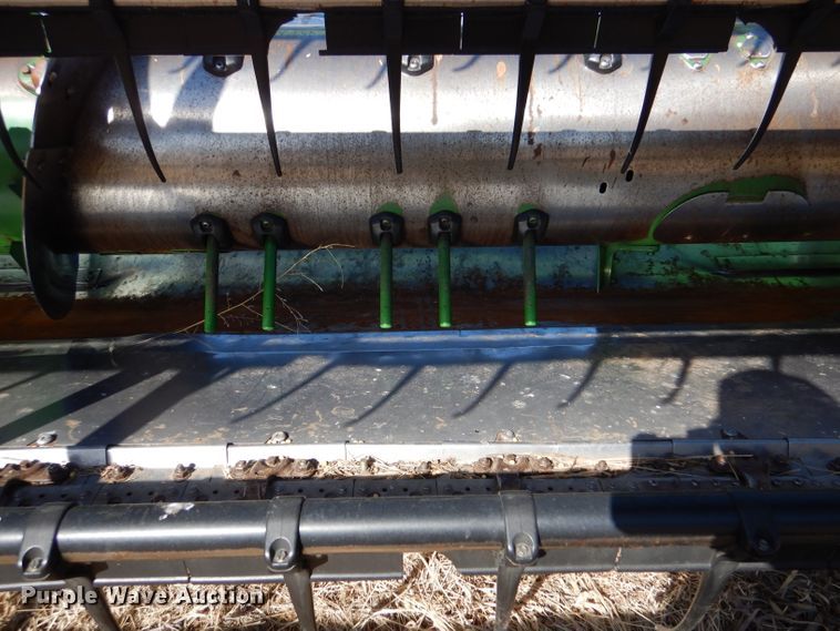 image for item IE9594 2009 John Deere 635F  flex head