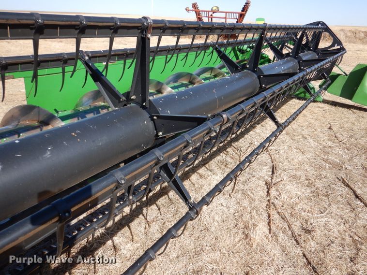 image for item IE9594 2009 John Deere 635F  flex head