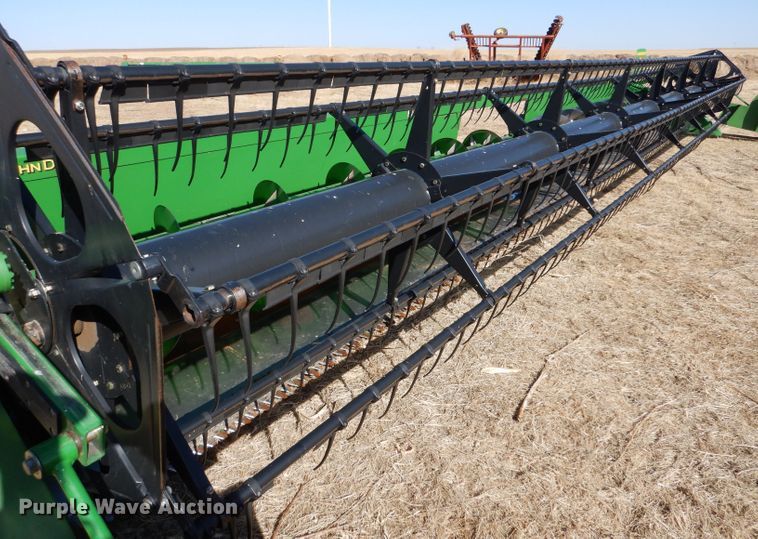 image for item IE9594 2009 John Deere 635F  flex head