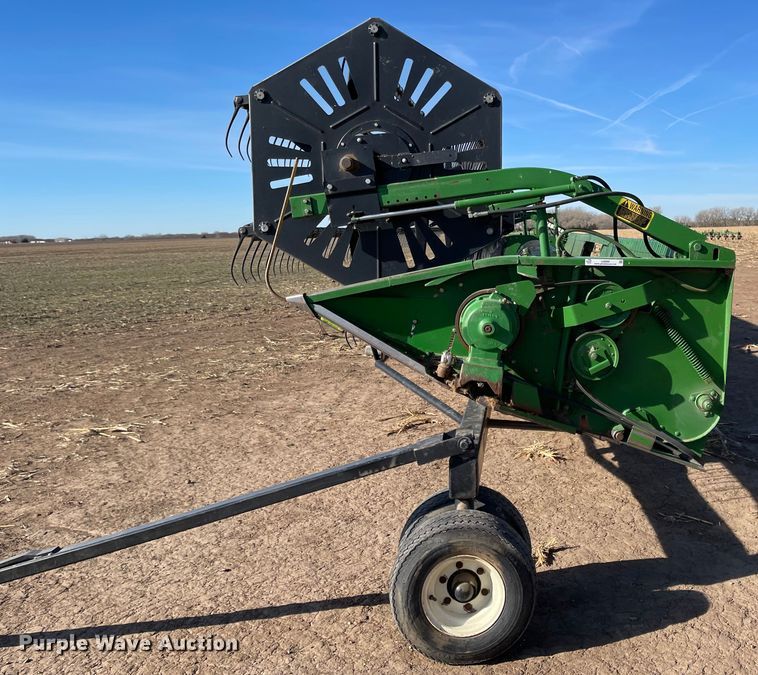 image for item IJ9600 1991 John Deere 930  rigid head