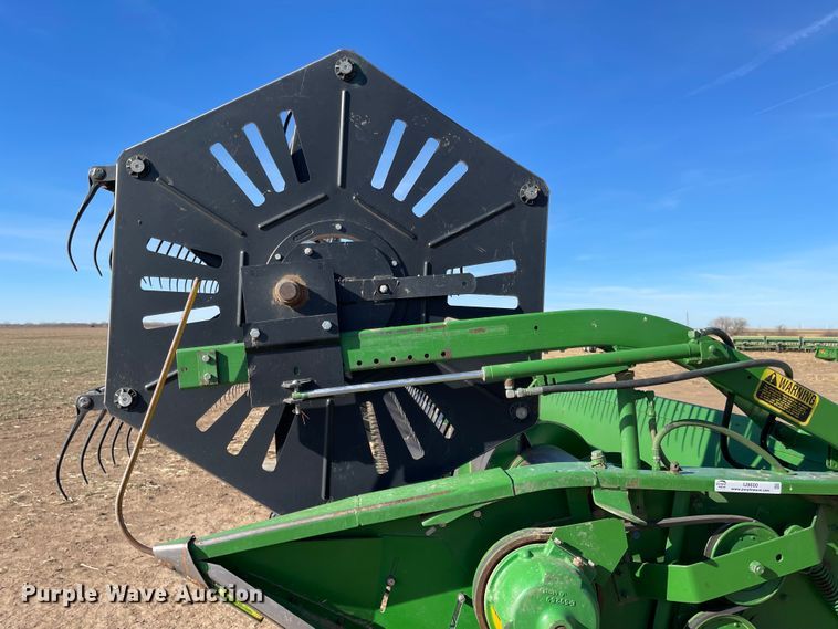 image for item IJ9600 1991 John Deere 930  rigid head