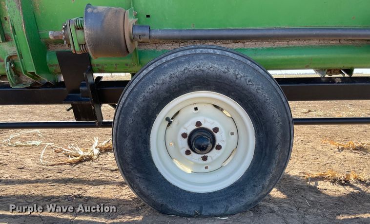 image for item IJ9600 1991 John Deere 930  rigid head