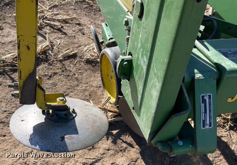image for item IJ9603 John Deere 7100  planter