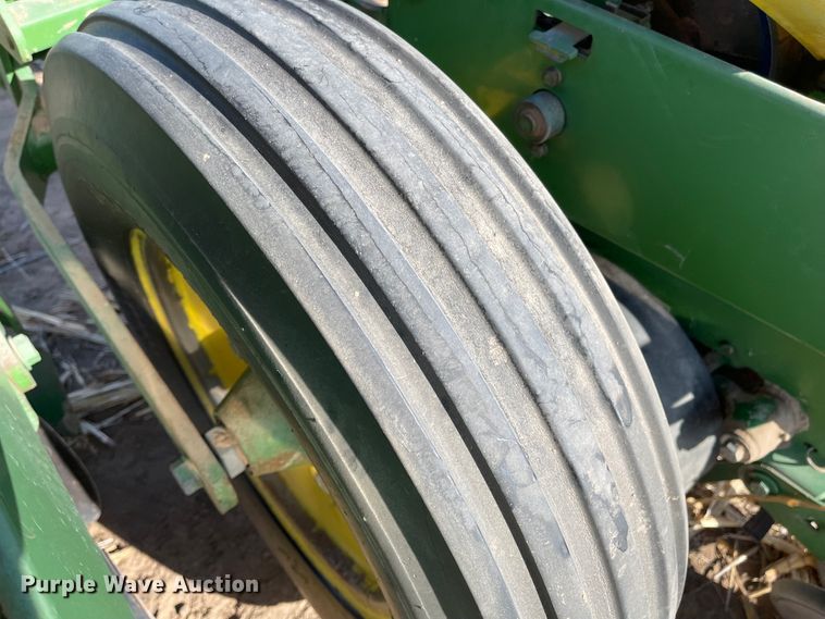 image for item IJ9603 John Deere 7100  planter