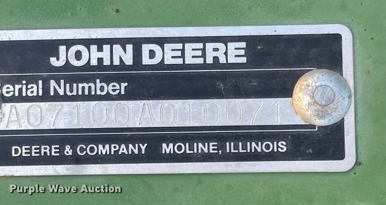 image for item IJ9603 John Deere 7100  planter