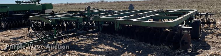 image for item IJ9605 John Deere 335  off-set disk