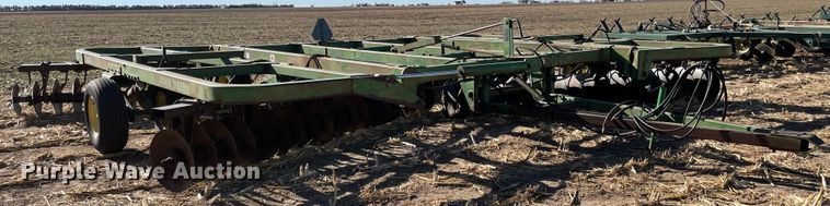 image for item IJ9605 John Deere 335  off-set disk