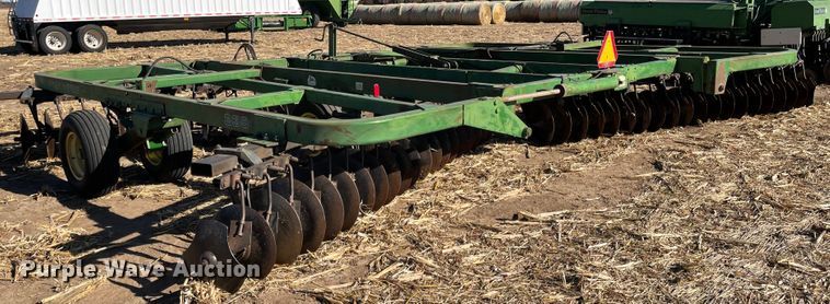 image for item IJ9605 John Deere 335  off-set disk