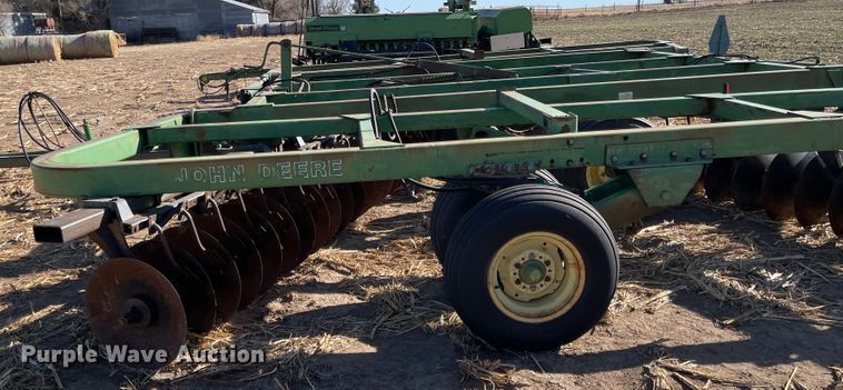 image for item IJ9605 John Deere 335  off-set disk
