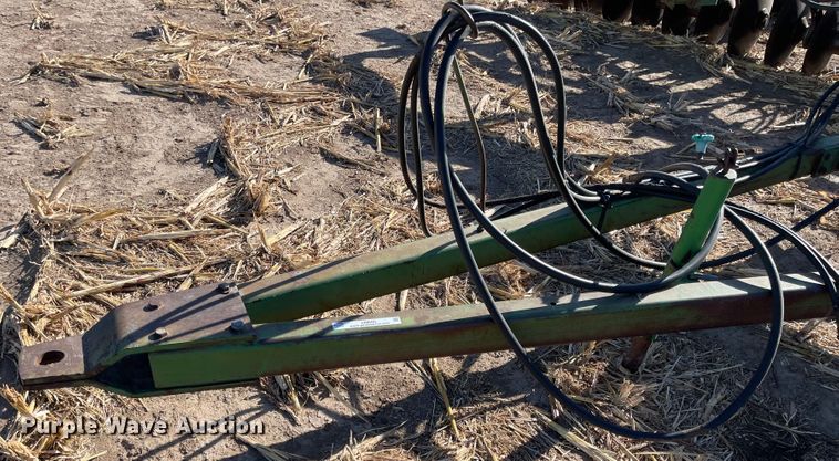 image for item IJ9605 John Deere 335  off-set disk