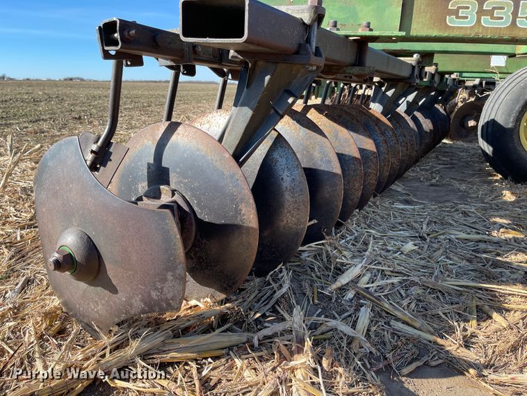 image for item IJ9605 John Deere 335  off-set disk