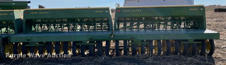 image for item IJ9613 John Deere 9300  grain drill
