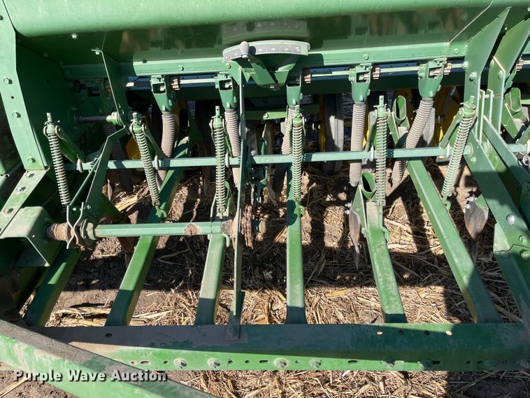 image for item IJ9613 John Deere 9300  grain drill