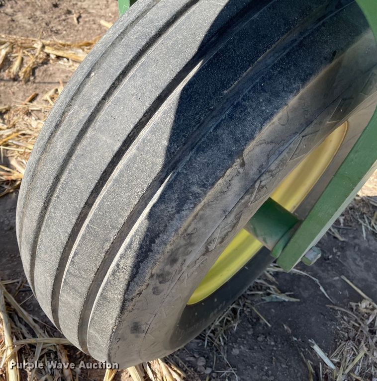 image for item IJ9613 John Deere 9300  grain drill