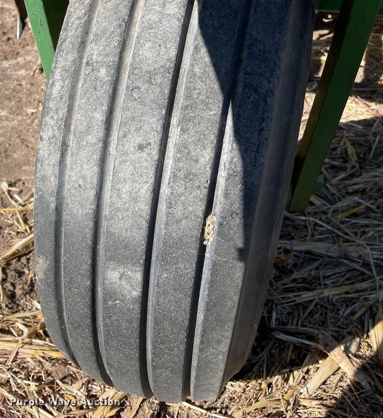 image for item IJ9613 John Deere 9300  grain drill