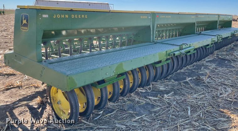 image for item IJ9613 John Deere 9300  grain drill