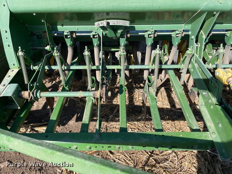 image for item IJ9613 John Deere 9300  grain drill