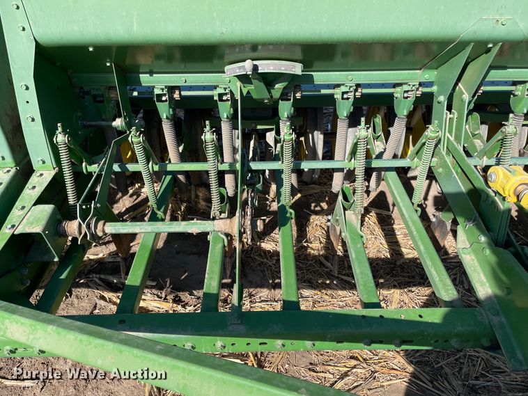 image for item IJ9613 John Deere 9300  grain drill