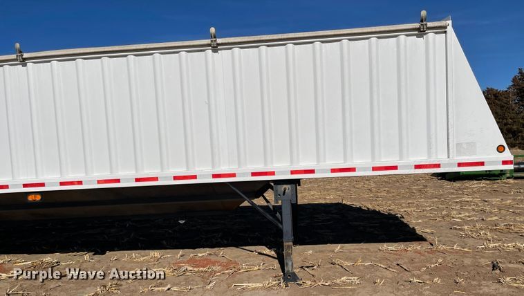 image for item IJ9614 2005 Neville  grain trailer