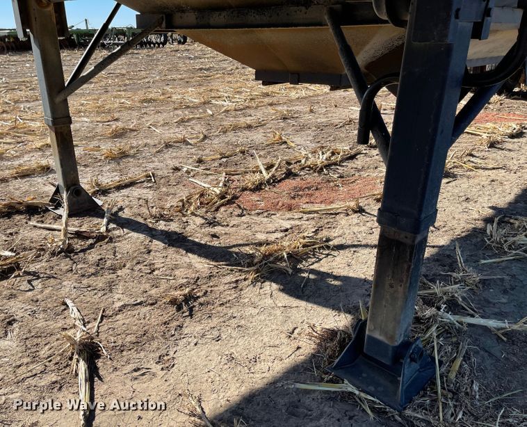 image for item IJ9614 2005 Neville  grain trailer