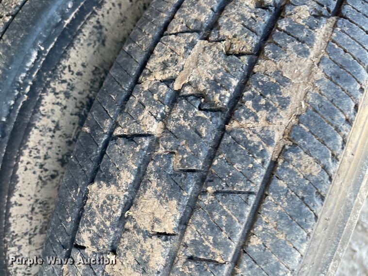 image for item IJ9614 2005 Neville  grain trailer