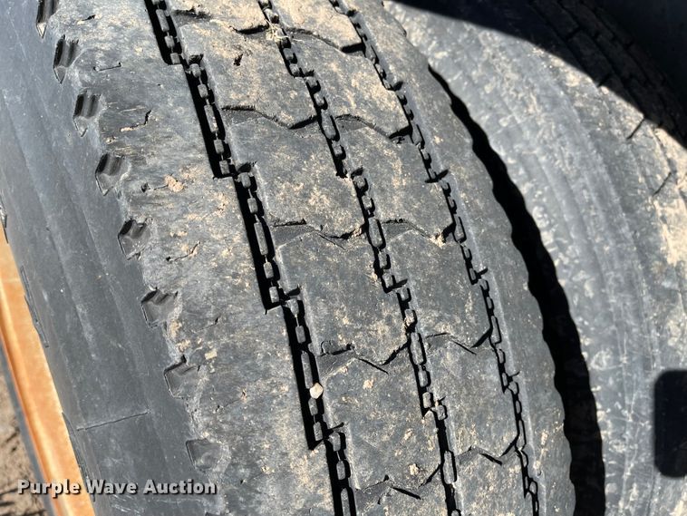 image for item IJ9614 2005 Neville  grain trailer