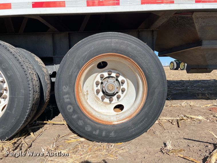 image for item IJ9614 2005 Neville  grain trailer