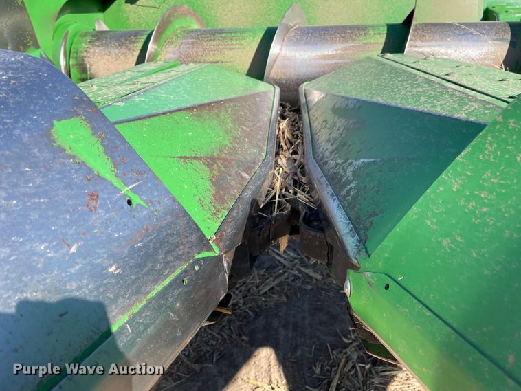 image for item IJ9615 John Deere 853A  all-crop head