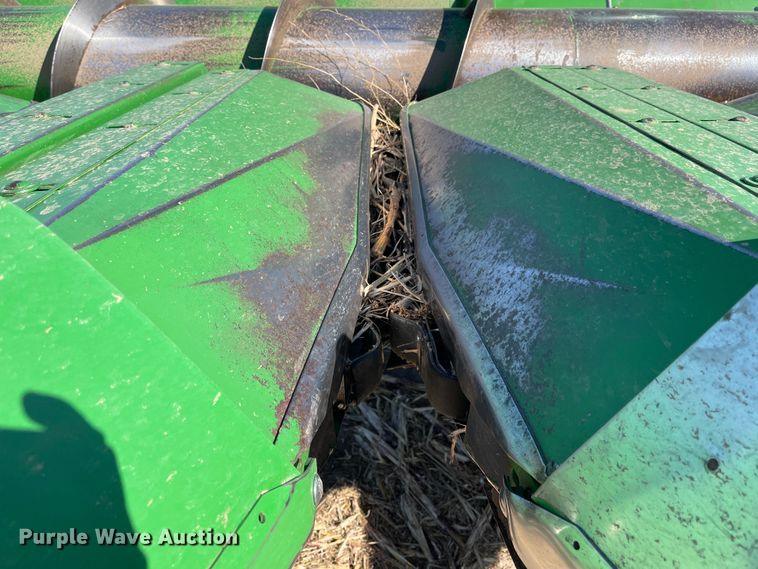 image for item IJ9615 John Deere 853A  all-crop head