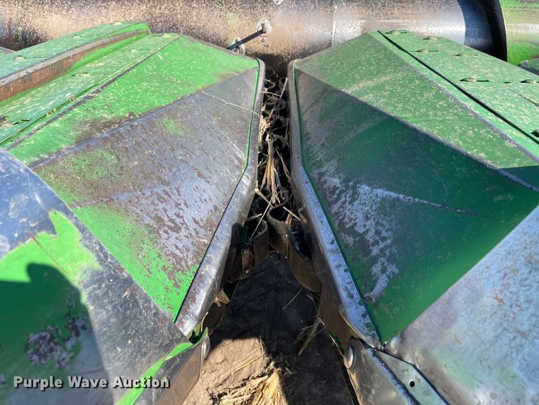 image for item IJ9615 John Deere 853A  all-crop head