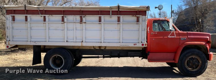 image for item IJ9618 1974 GMC 6500  grain truck