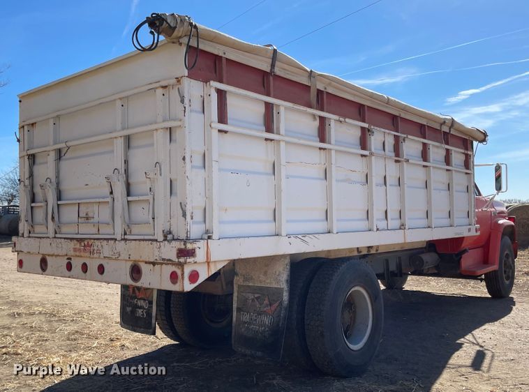 image for item IJ9618 1974 GMC 6500  grain truck