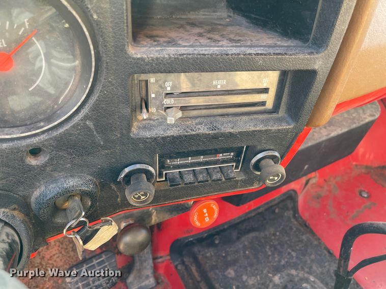 image for item IJ9618 1974 GMC 6500  grain truck