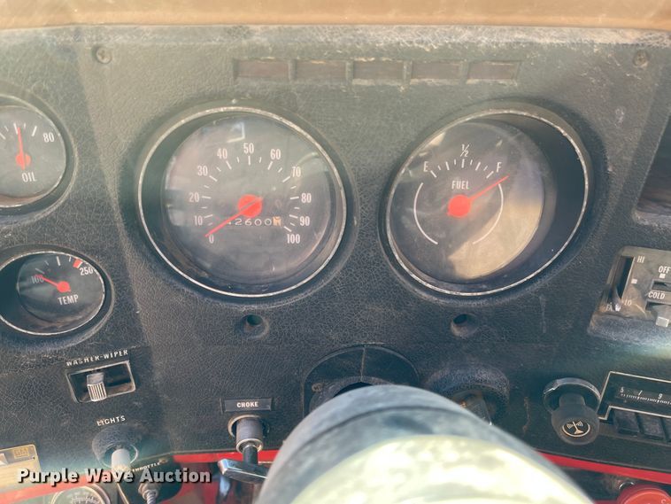 image for item IJ9618 1974 GMC 6500  grain truck