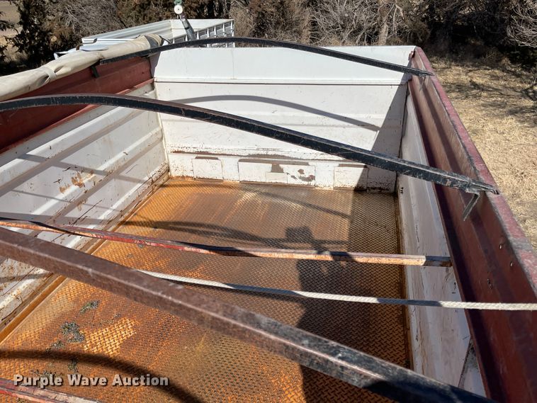 image for item IJ9618 1974 GMC 6500  grain truck