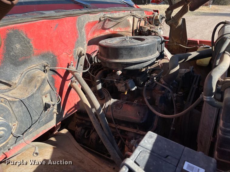 image for item IJ9618 1974 GMC 6500  grain truck