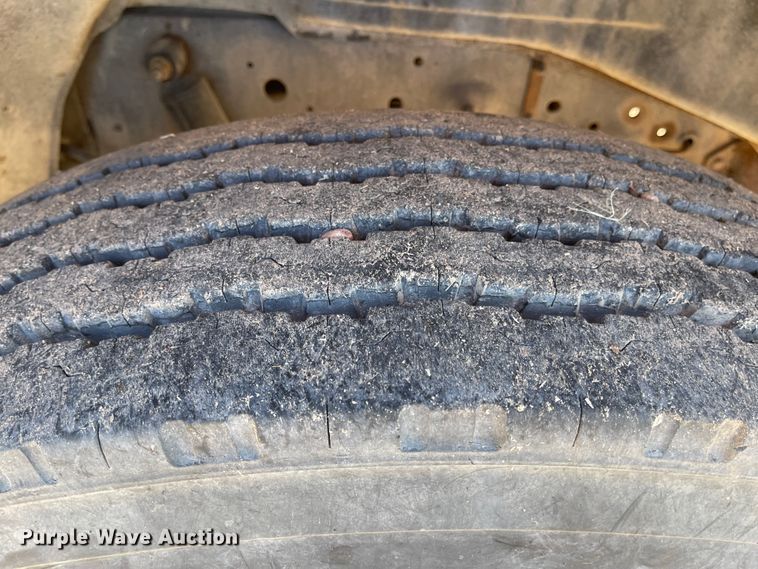 image for item IJ9618 1974 GMC 6500  grain truck