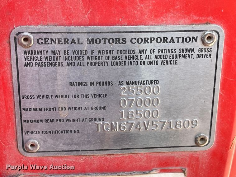 image for item IJ9618 1974 GMC 6500  grain truck