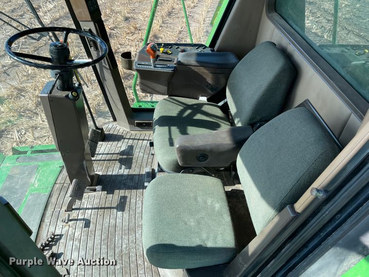 image for item IJ9619 1991 John Deere 9600  combine
