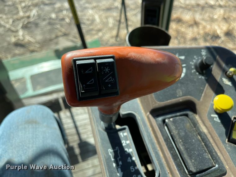 image for item IJ9619 1991 John Deere 9600  combine