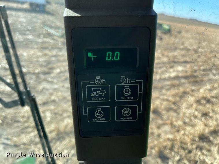 image for item IJ9619 1991 John Deere 9600  combine