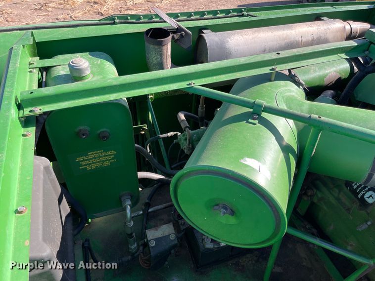 image for item IJ9619 1991 John Deere 9600  combine