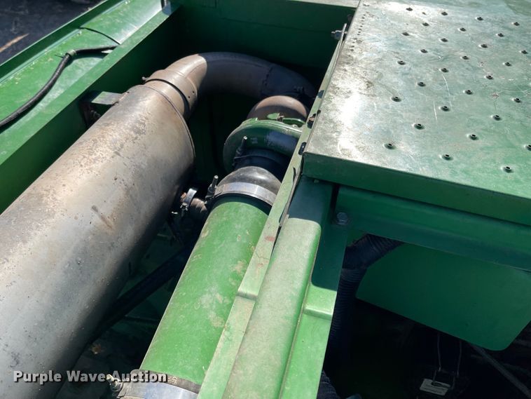 image for item IJ9619 1991 John Deere 9600  combine