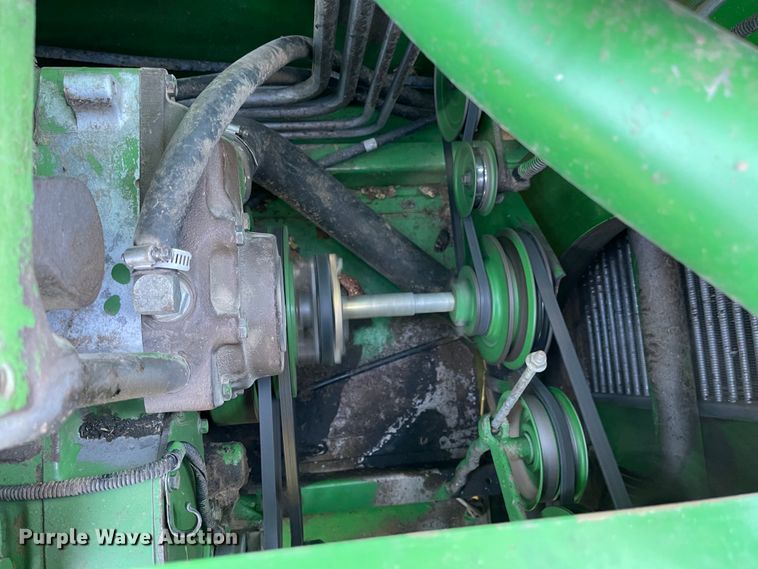 image for item IJ9619 1991 John Deere 9600  combine