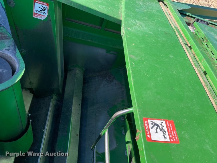 image for item IJ9619 1991 John Deere 9600  combine